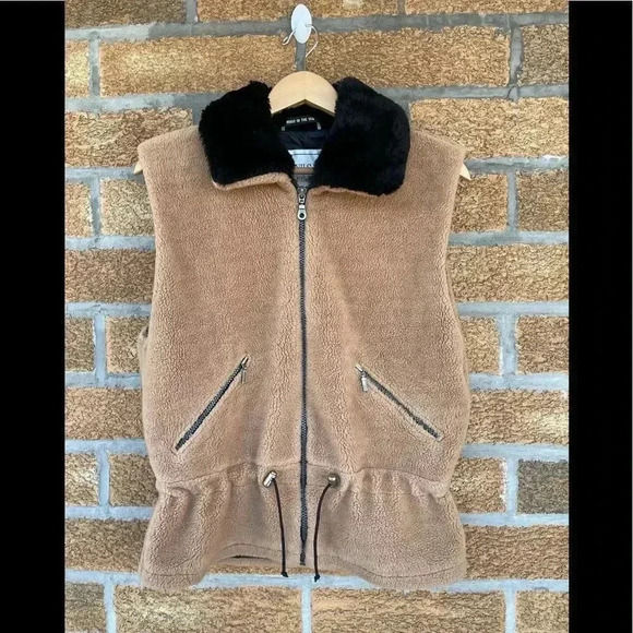 Nils Resort Collection Beige & Black Fleece Vest Cinch Waist Apres small - Picture 1 of 11